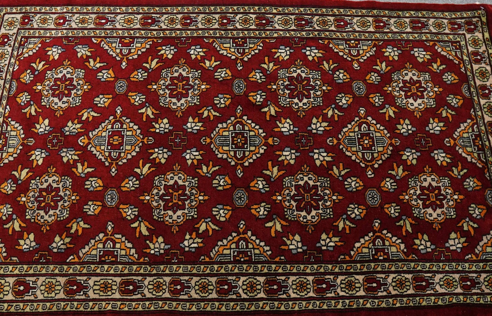  パキスタン手織り絨毯 128×79cm