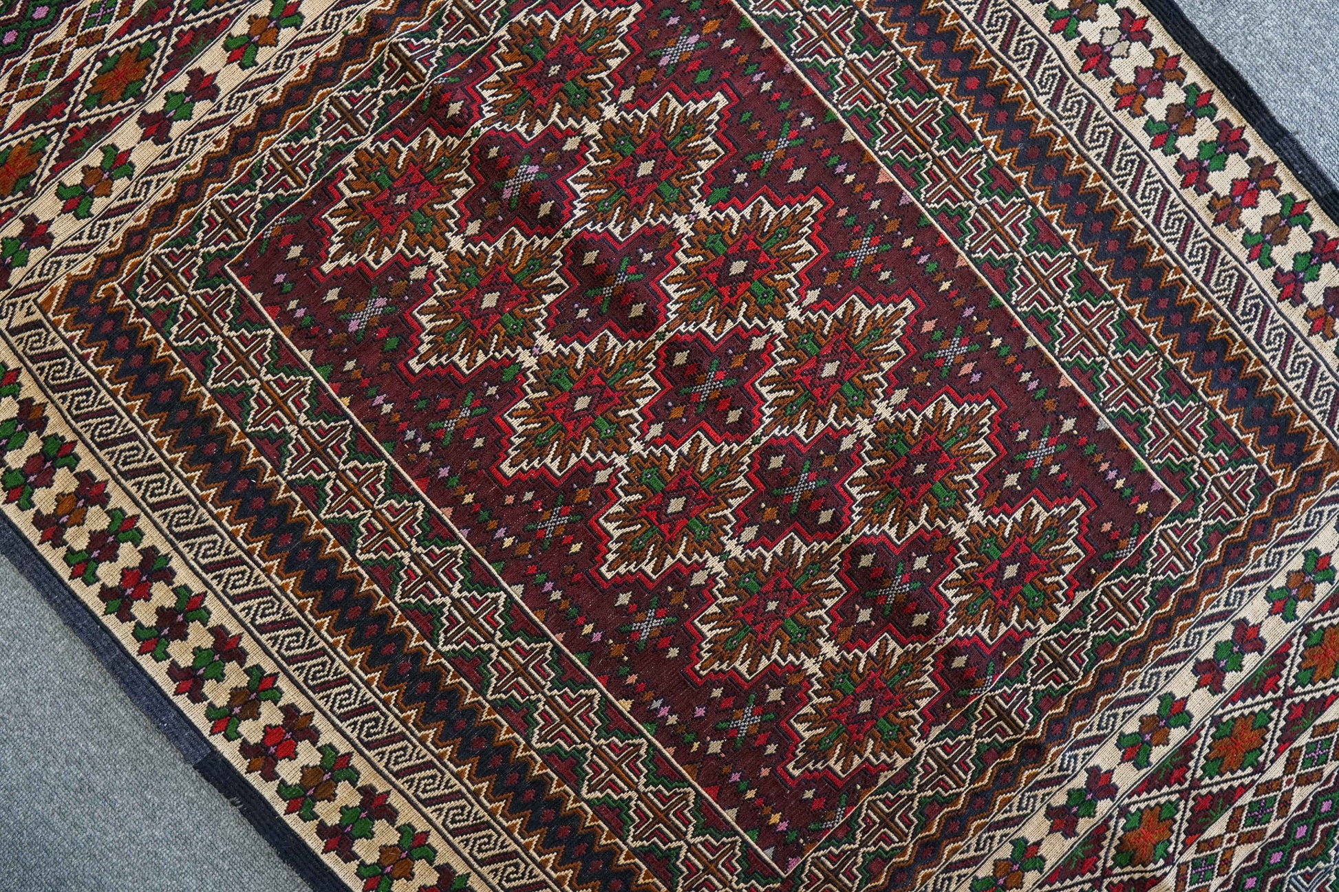  134×86cm ペルシャ手織りキリム