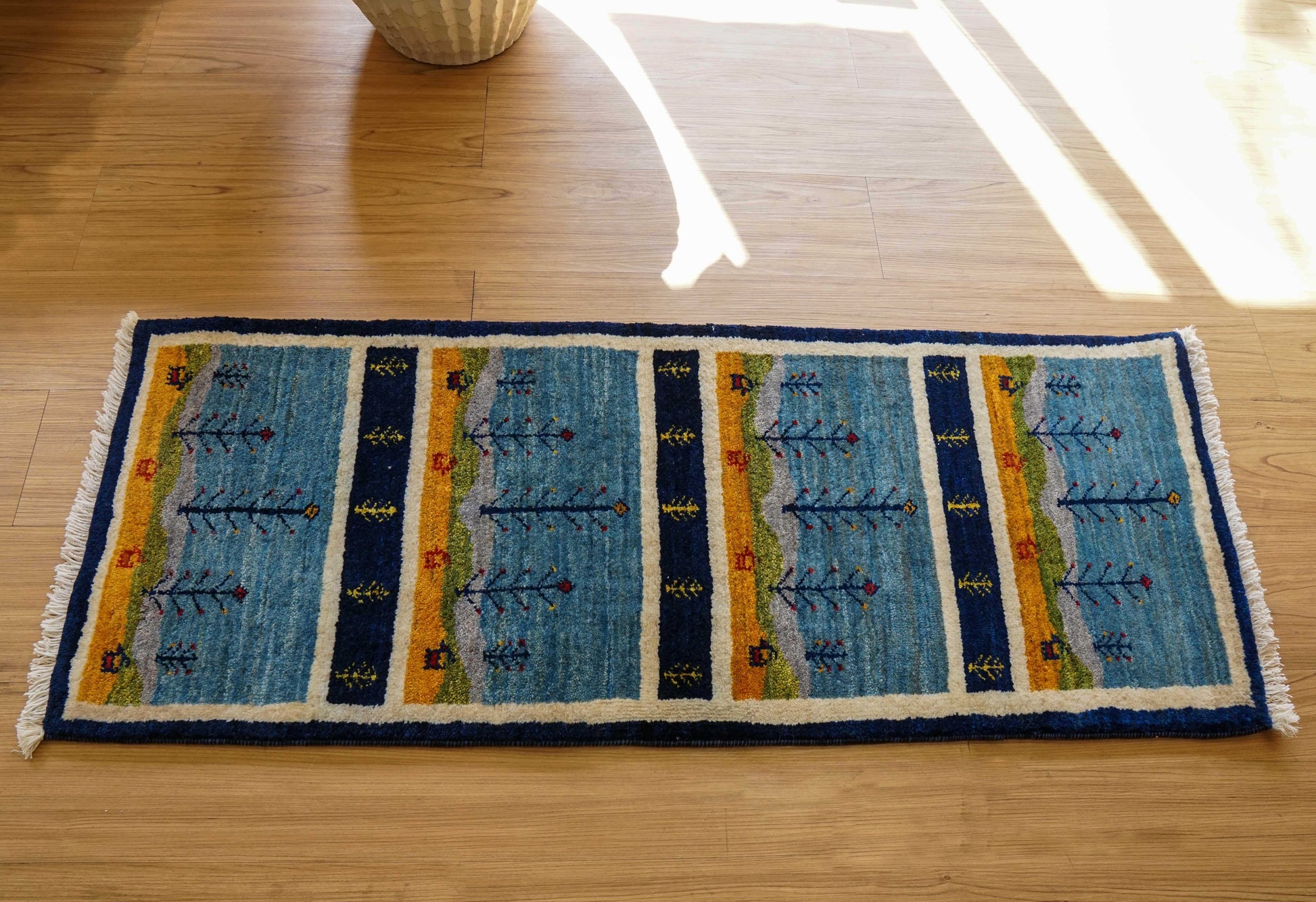  ペルシャ手織りカシュクリギャッベ リズ バフト ギャベ 手織り絨毯 114×44cm