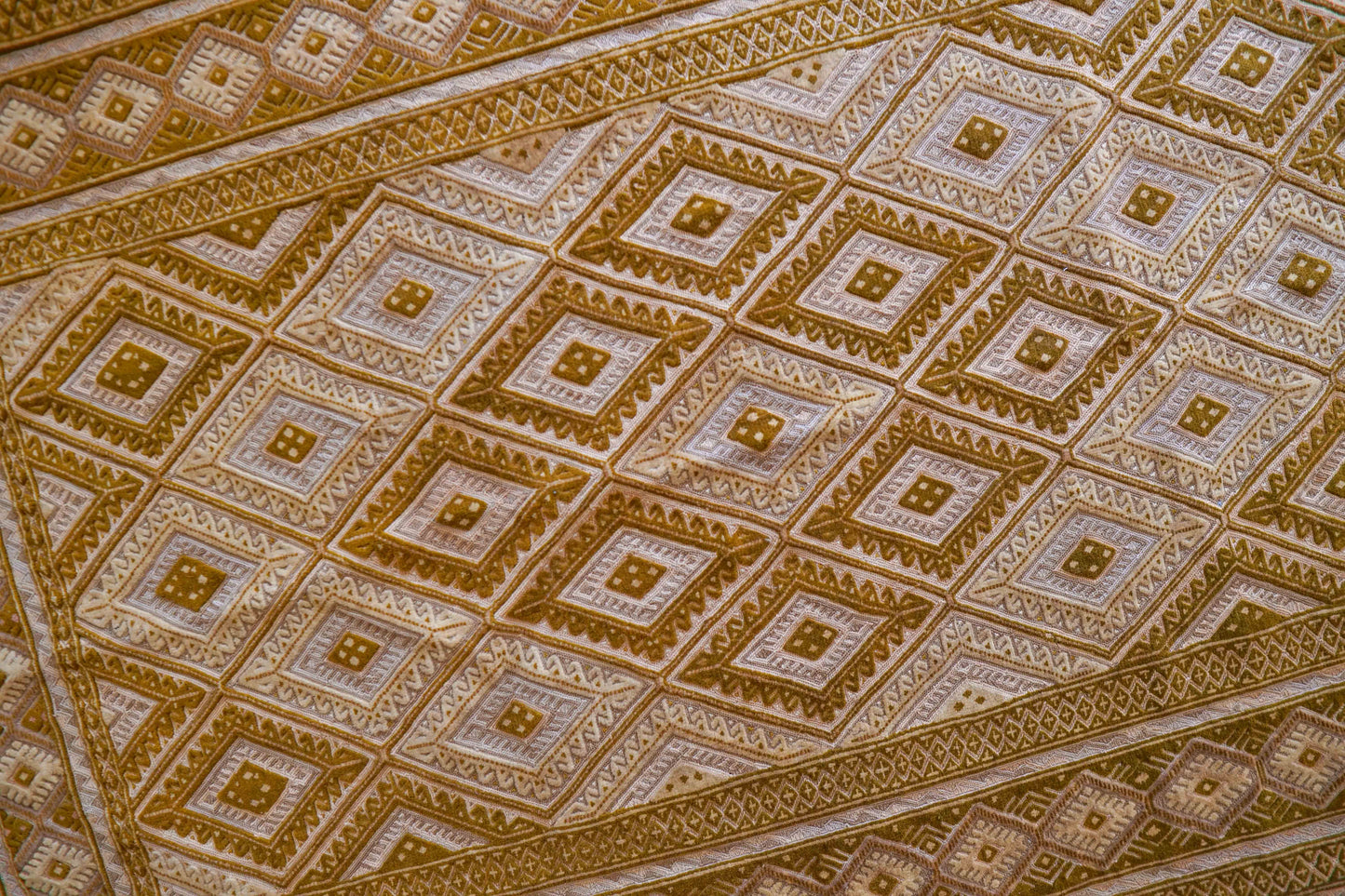  アフガニスタン 手織りマシュワニキリム 160×108cmファインクオリティ 緻密織りトライバルラグ