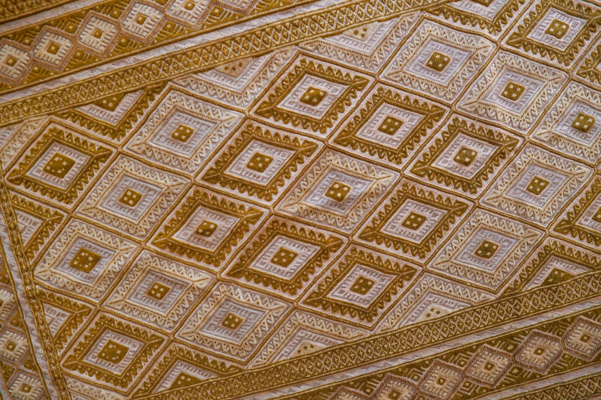  アフガニスタン 手織りマシュワニキリム 160×108cmファインクオリティ 緻密織りトライバルラグ