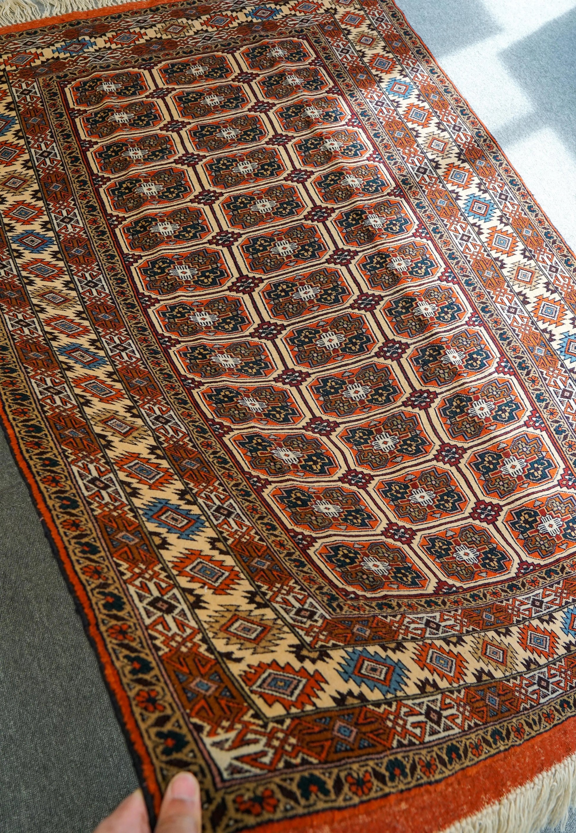 174×120cm　トルクメン ボハラ　手織り絨毯 - Decorworks