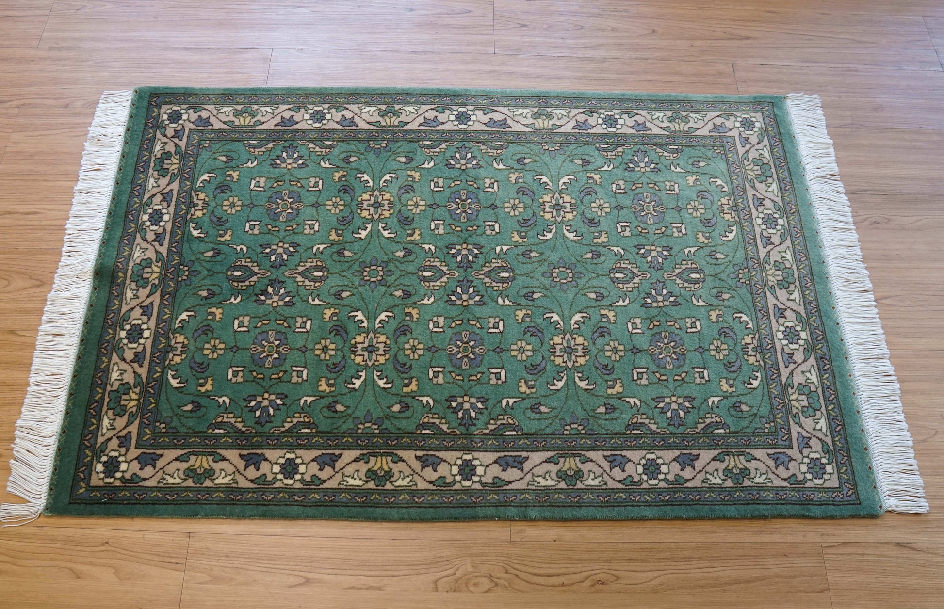  パキスタン手織り絨毯 124×80cm｜高密度ウール・ニュージーランド梳毛使用