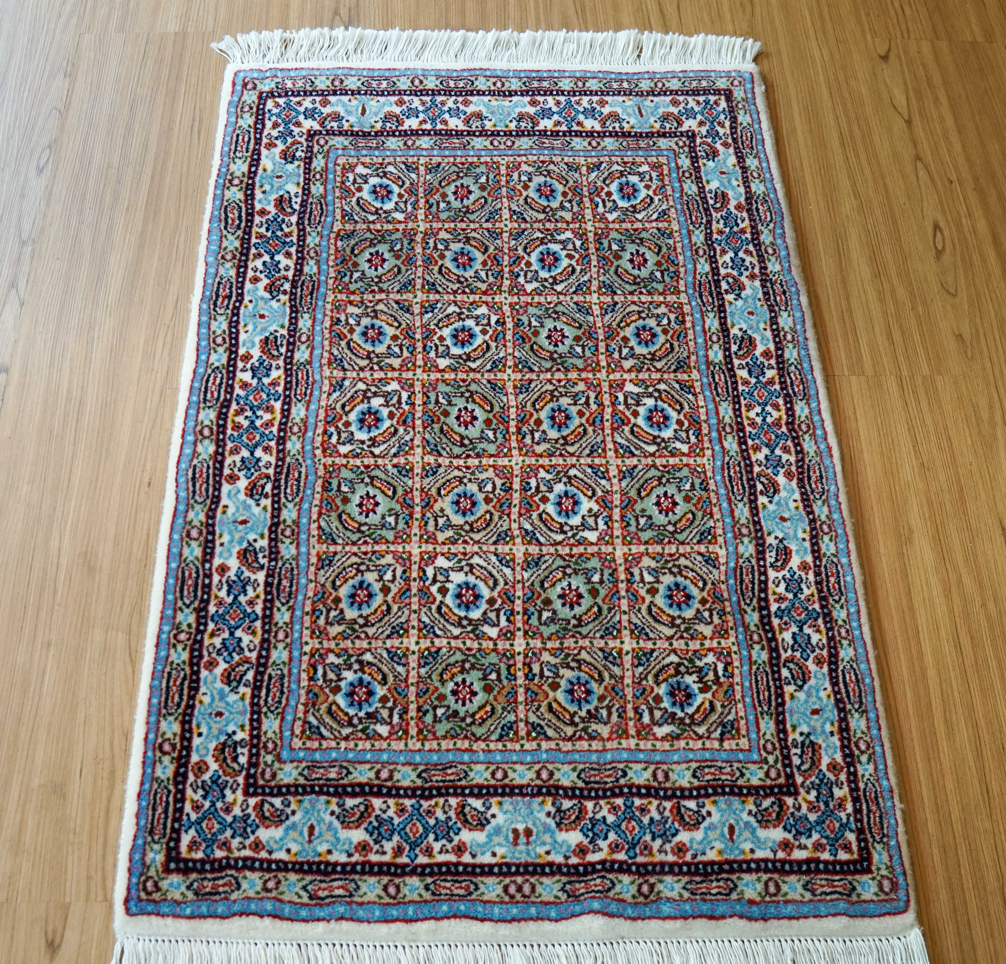 ペルシャ絨毯　ムード産　新品未使用 ペルシャ絨毯 ムード産 89×60cm – Decorworks