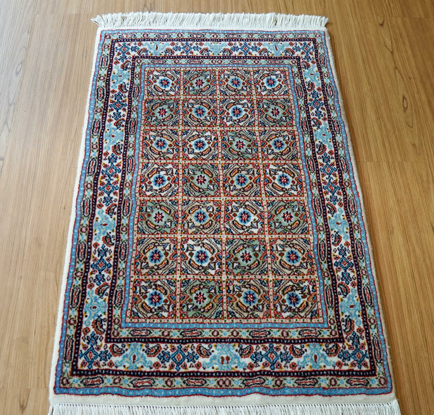  ペルシャ絨毯　ムード産　89×60cm