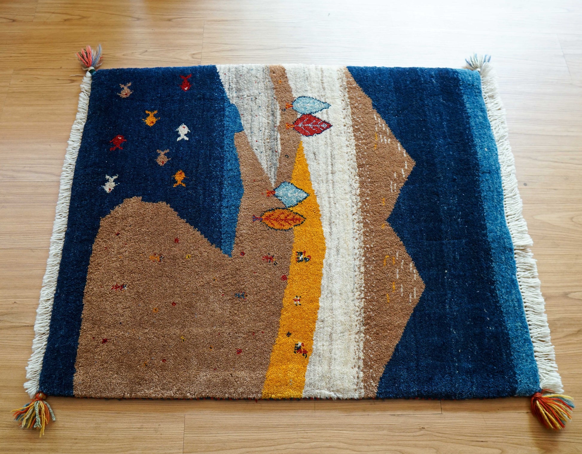  ペルシャ手織りカシュクリギャッベ 93×74cm｜風景画のような天然染料ウールラグ リズ バフト