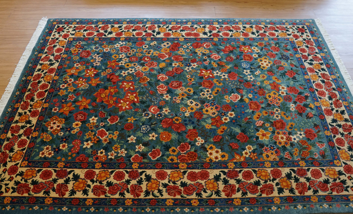 ペルシャ絨毯  バラミン waramin 235×166cm