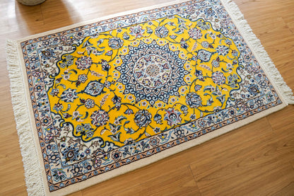 手織りペルシャ絨毯 ナイン産 120×80cm　