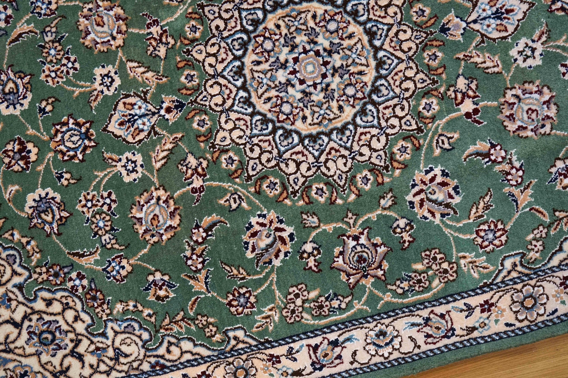  116×78cm ペルシャ手織り絨毯 ナイン産