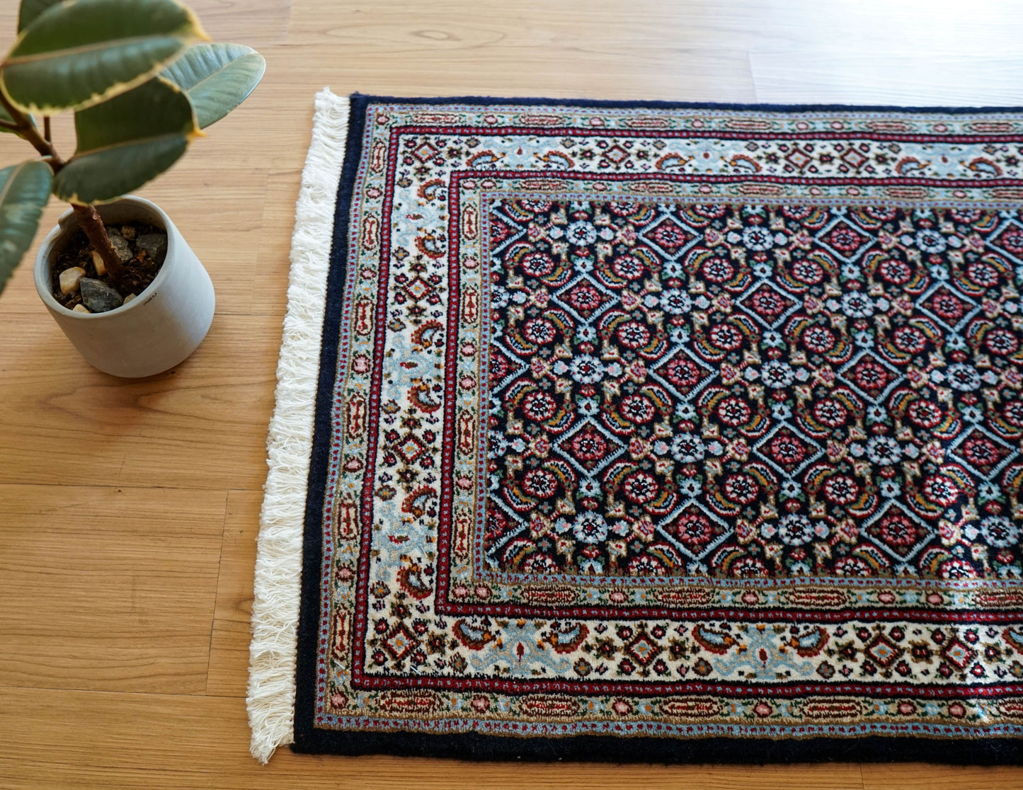  ペルシャ 絨毯　ムード産 89×58cm