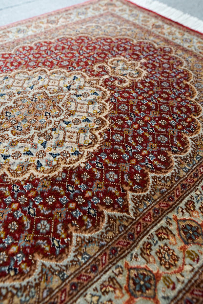 88×61cm【ペルシャ手織り絨毯 タブリーズ産　50RAJ】 Decorworks