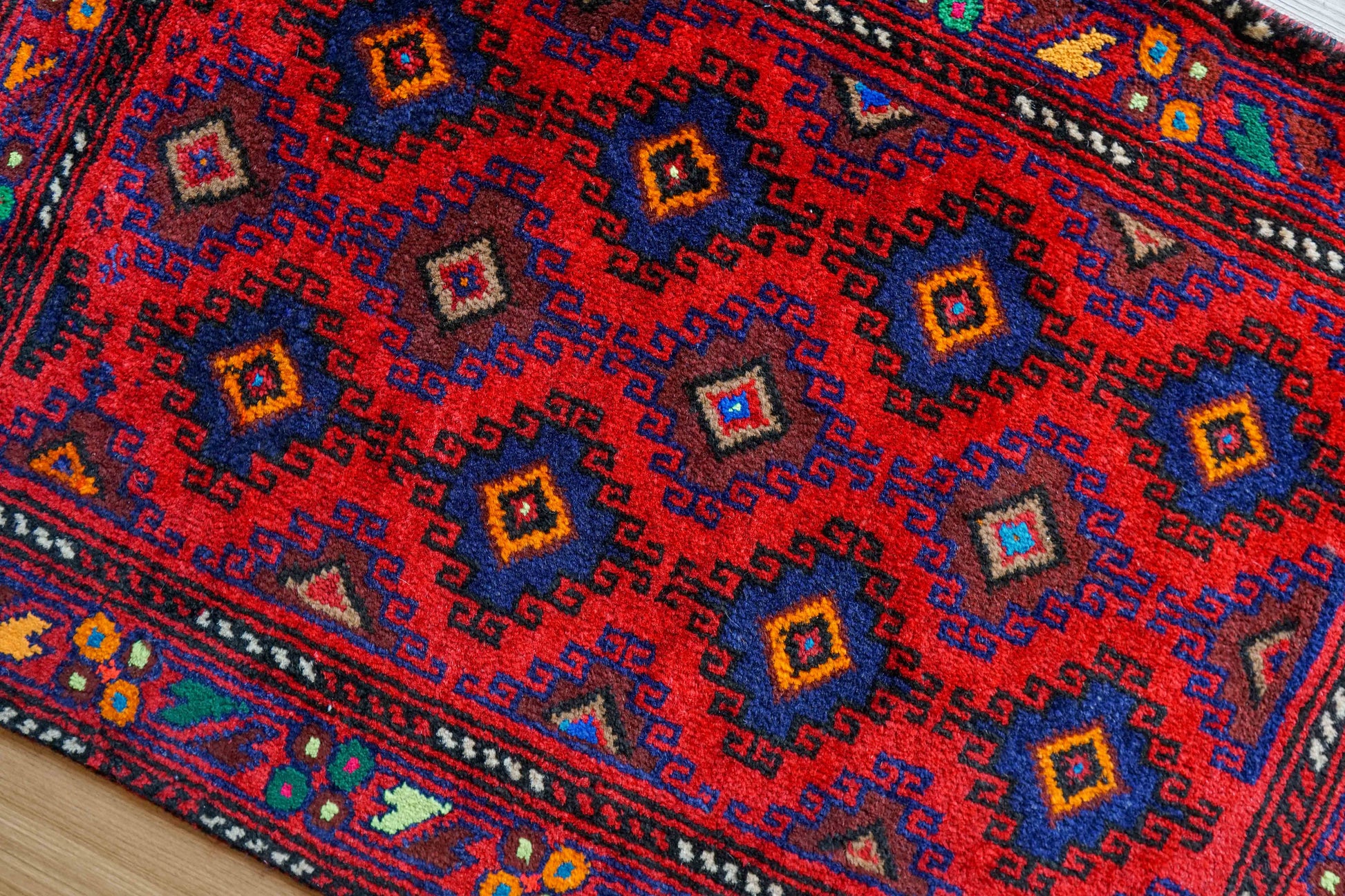  トライバルラグ　ヴィンテージラグ　バルーチ族　74×51cm ペルシャ絨毯　玄関マットサイズ