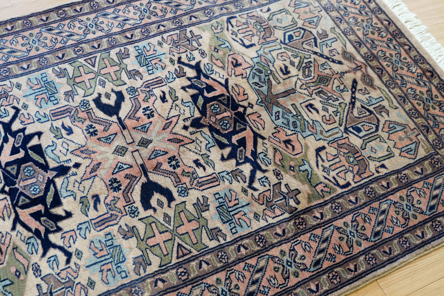  パキスタン手織り絨毯 トライバルラグ 160×98cm ウール