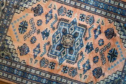  パキスタン手織り絨毯 116×78cm　　トライバルラグ