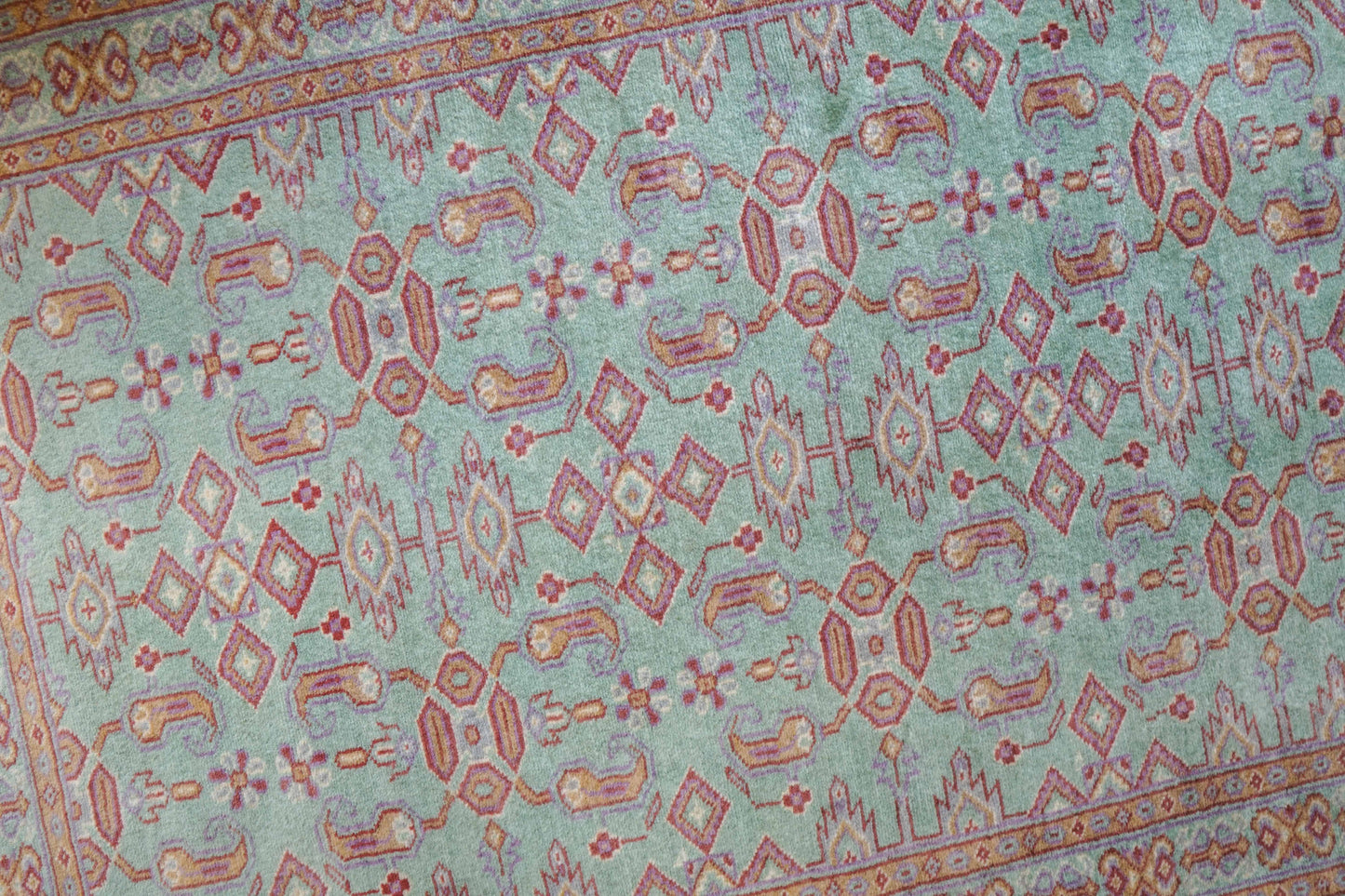 パキスタン手織り絨毯 124×77cm