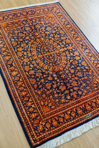 ペルシャ絨毯　クム産　カーリキ房　シルク 100%　(証明書付) 120×80cm　