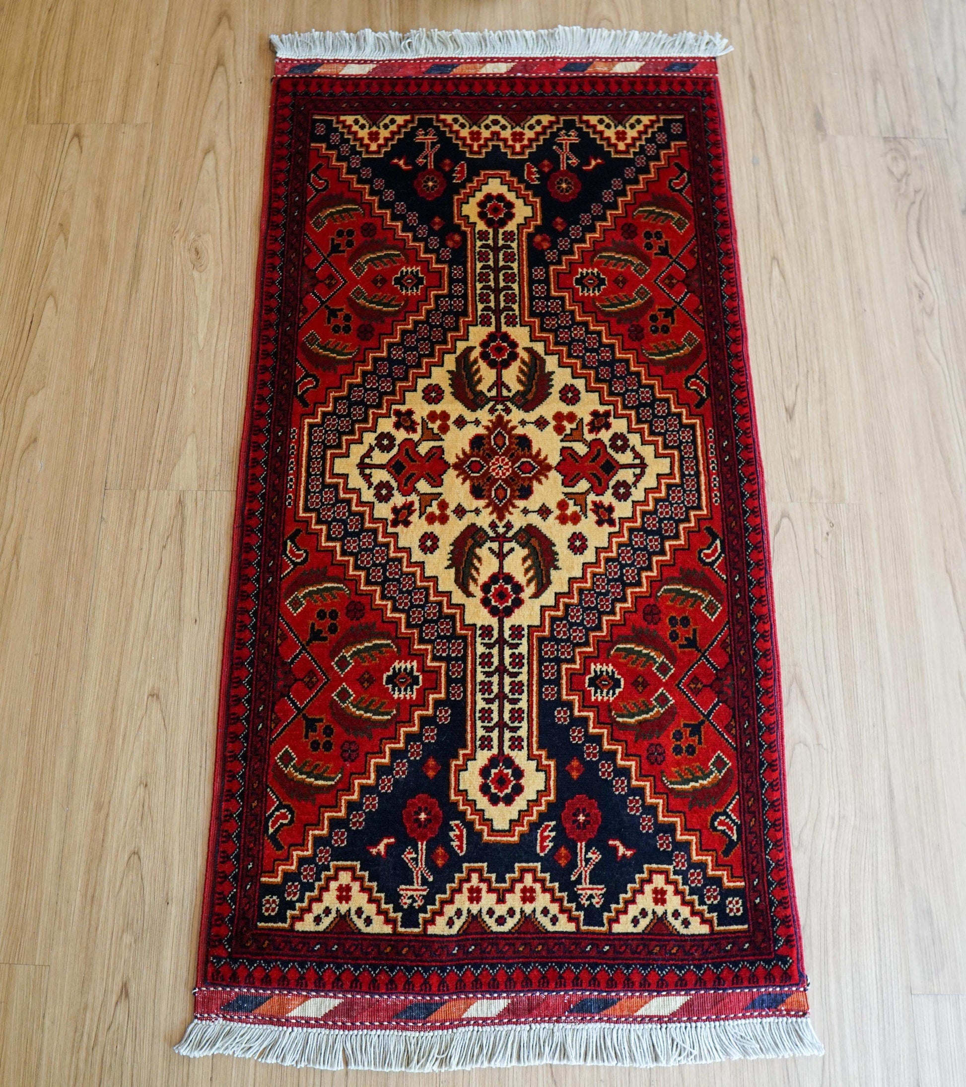  アフガニスタン手織り絨毯 カールモハメディ 105×52cm｜高密度織り・上質ウール トライバルラグ