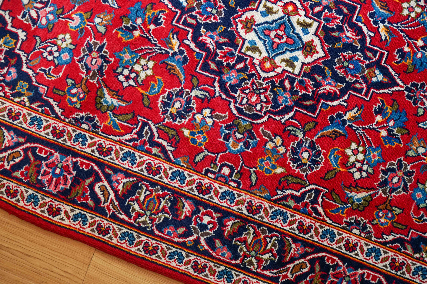  ペルシャ絨毯 カシャーン産　(カシャン)　155×97cm