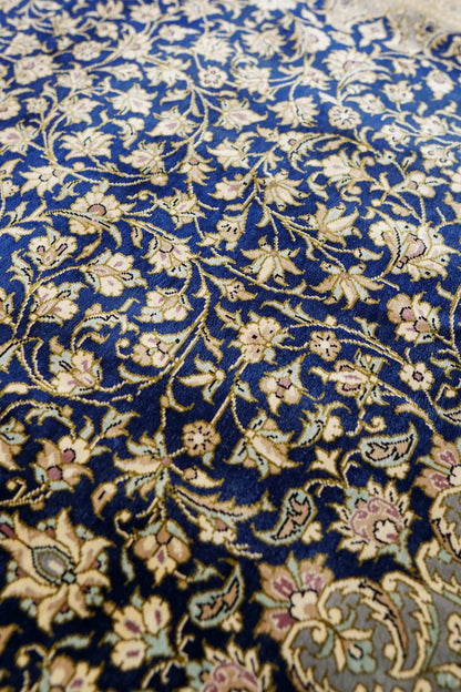  ペルシャ手織り絨毯 クム産 シルク100％ 200×132cm｜ラジョルディ房・総柄メダリオン
