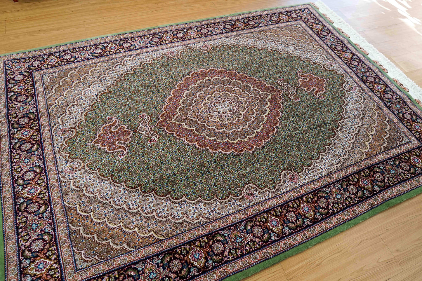  ペルシャ手織り絨毯 タブリーズ産 225×155cm