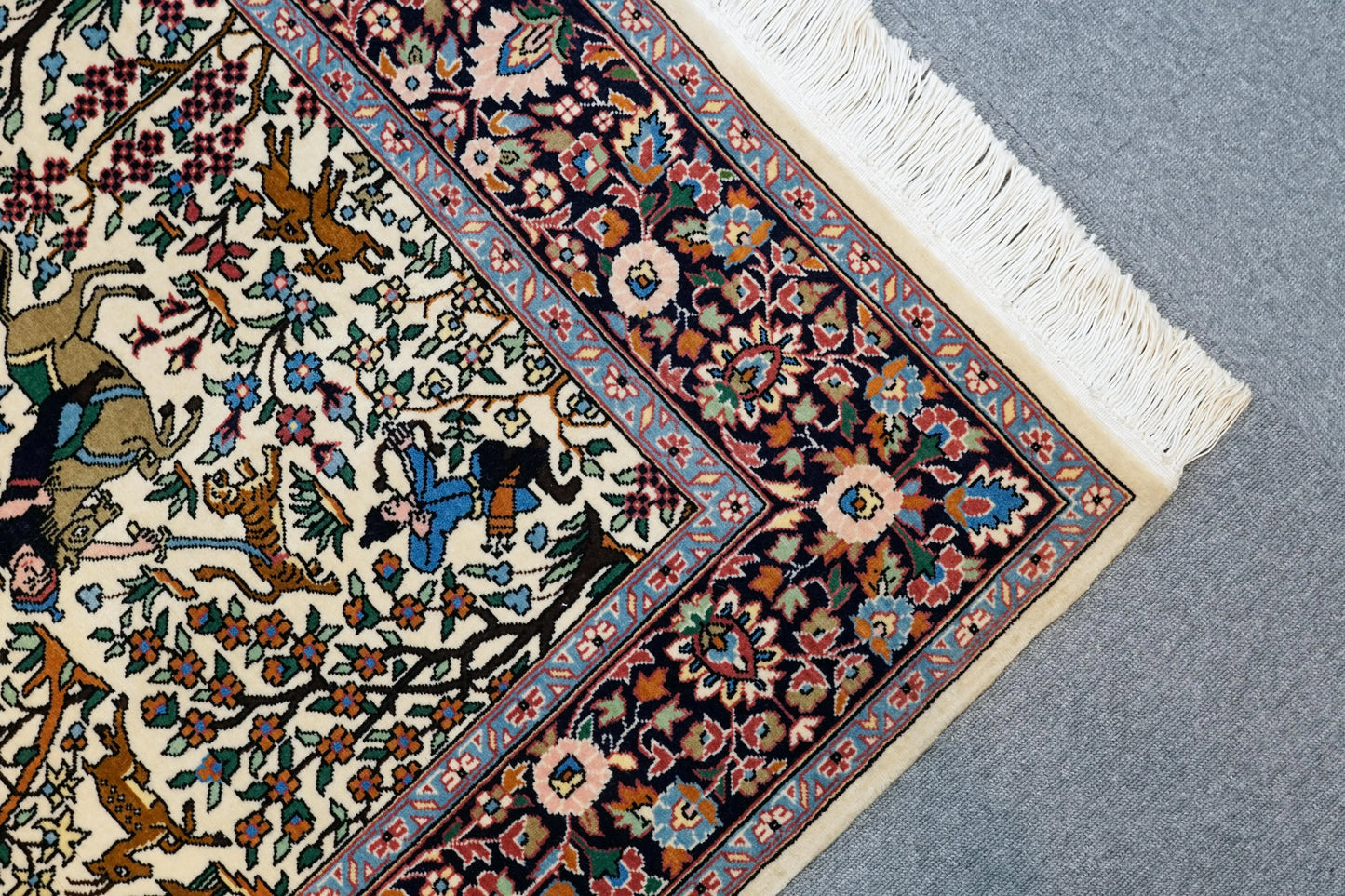 218×140cm   パキスタン手織り絨毯 Decorworks