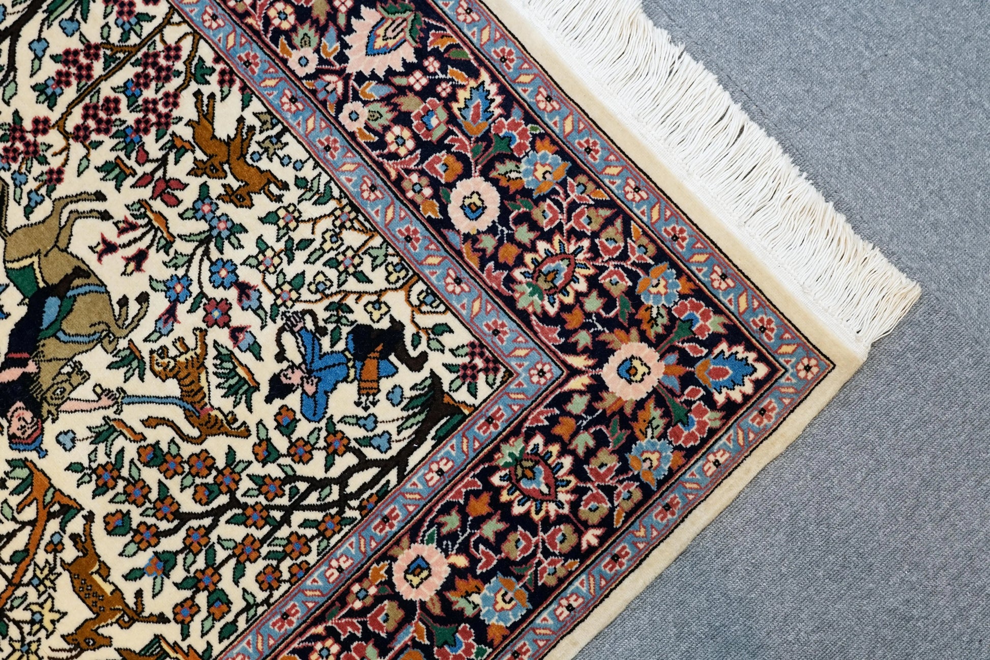 218×140cm   パキスタン手織り絨毯 Decorworks