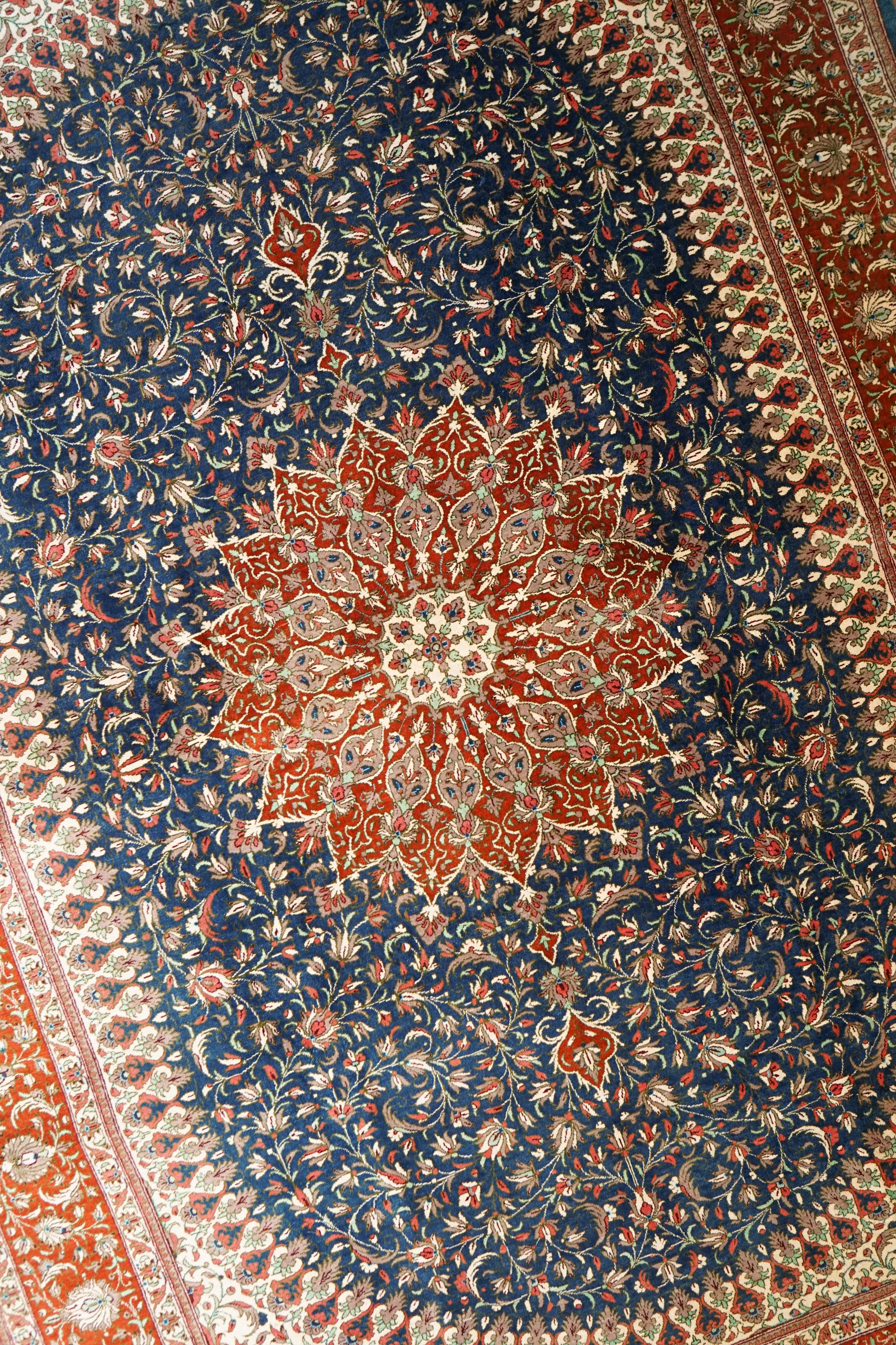 Collection 197×135cm ペルシャ手織り絨毯 クム産 ヌーリ工房 シルク100% 証明書付