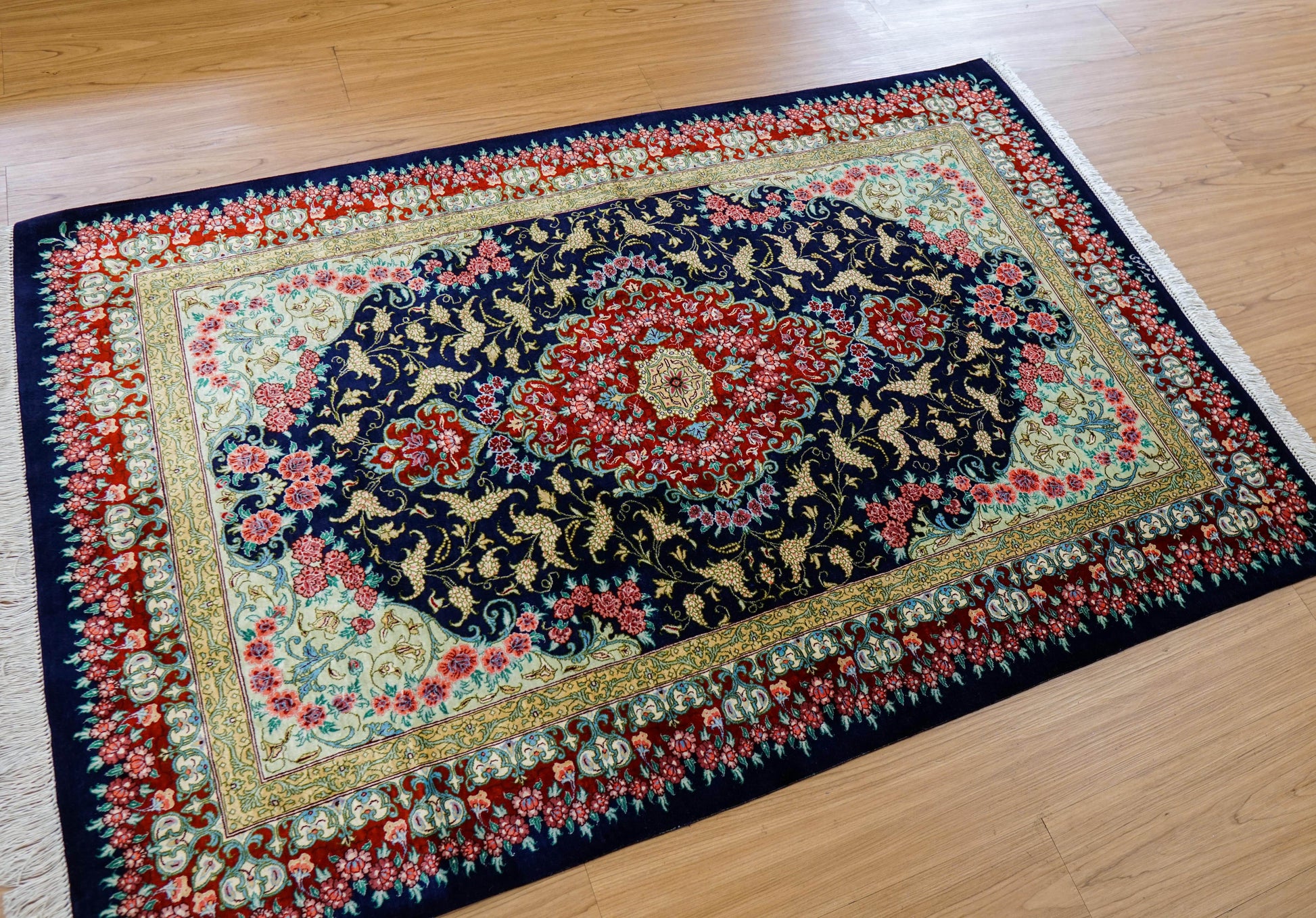  ペルシャ絨毯 クム産 100％シルク 手織り 150×98cm