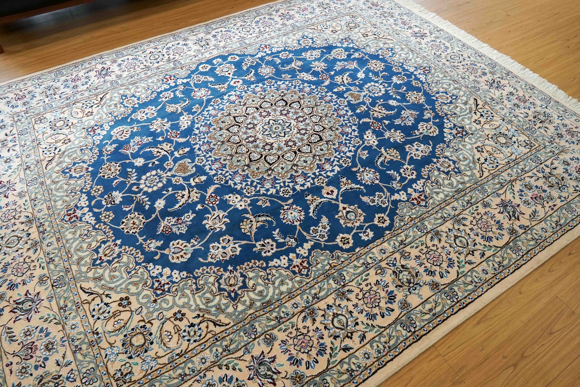  ペルシャ絨毯 ナイン産 250×204cm　