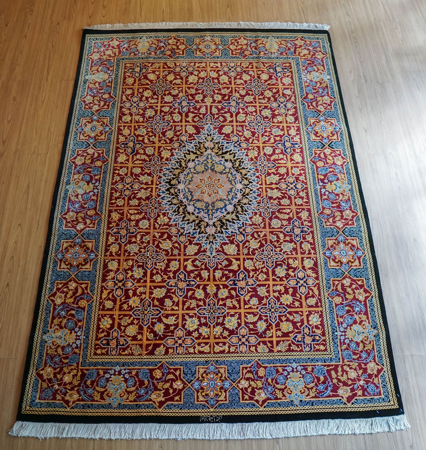  手織りペルシャ絨毯 クム産 【シルク】ラミニ工房 197×132cm ｜ 証明書付