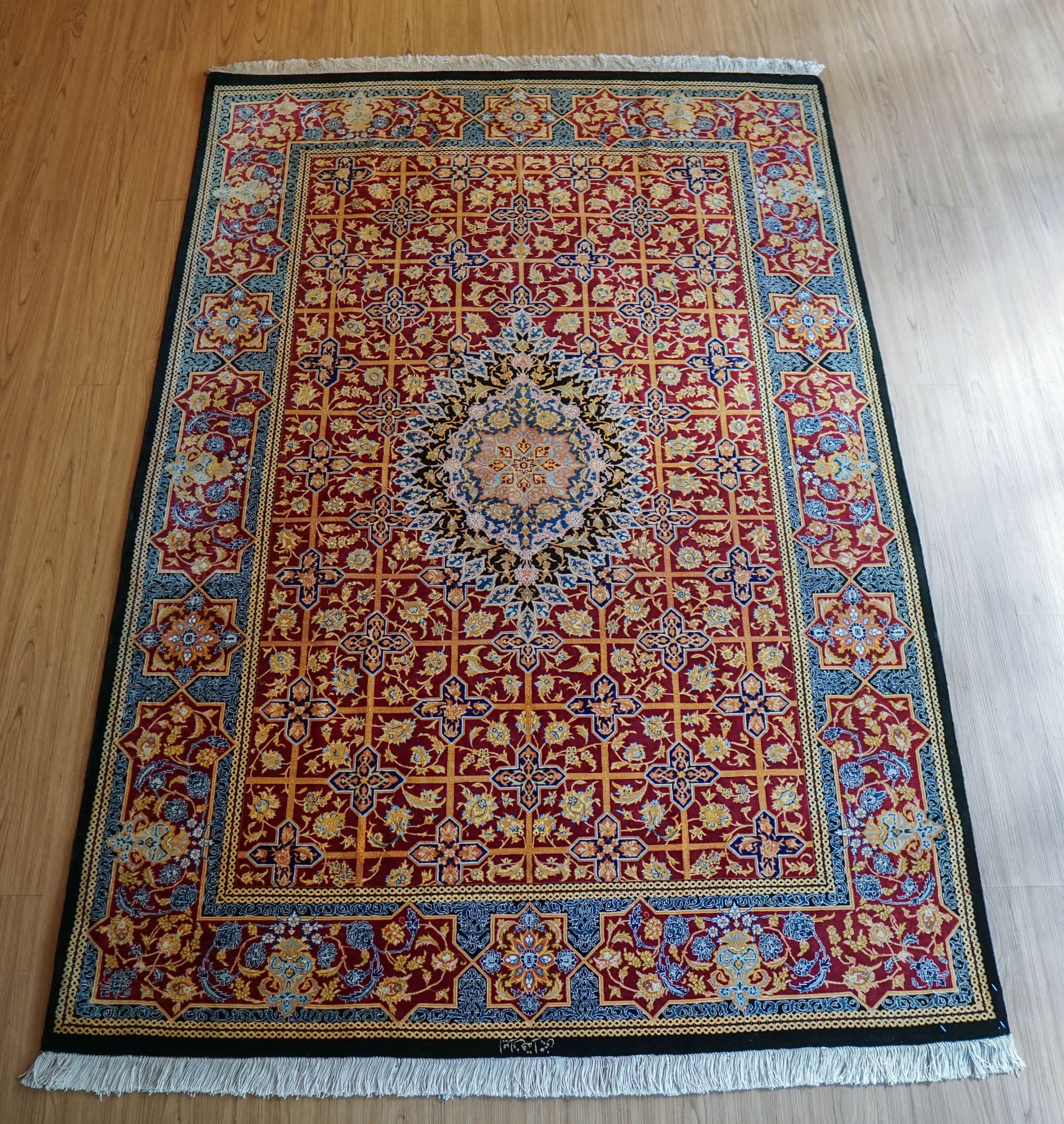  手織りペルシャ絨毯 クム産 【シルク】ラミニ工房 197×132cm ｜ 証明書付