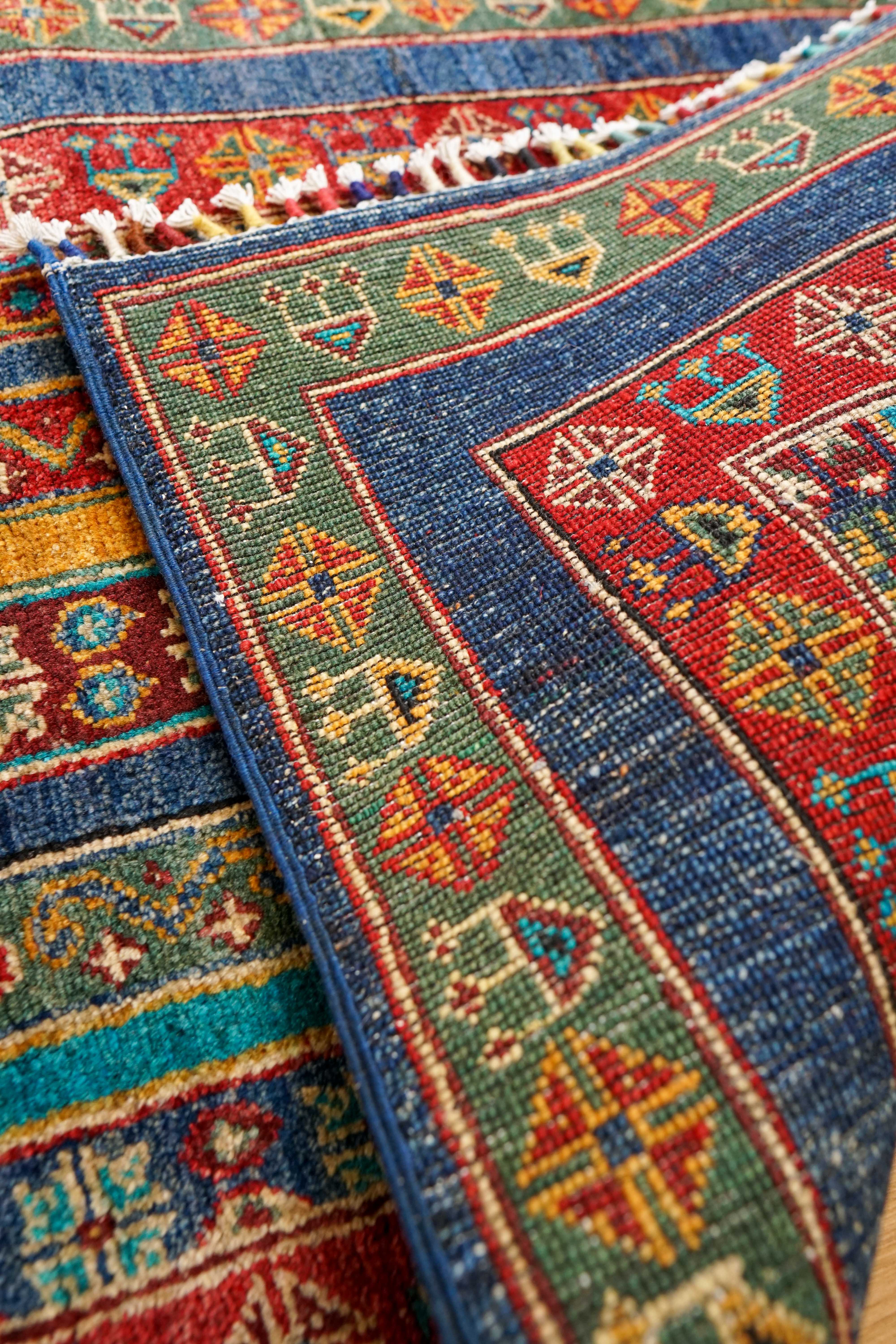 アフガニスタン ガズニ産 手織り絨毯 128×81cm｜手紡ぎウール – Decorworks