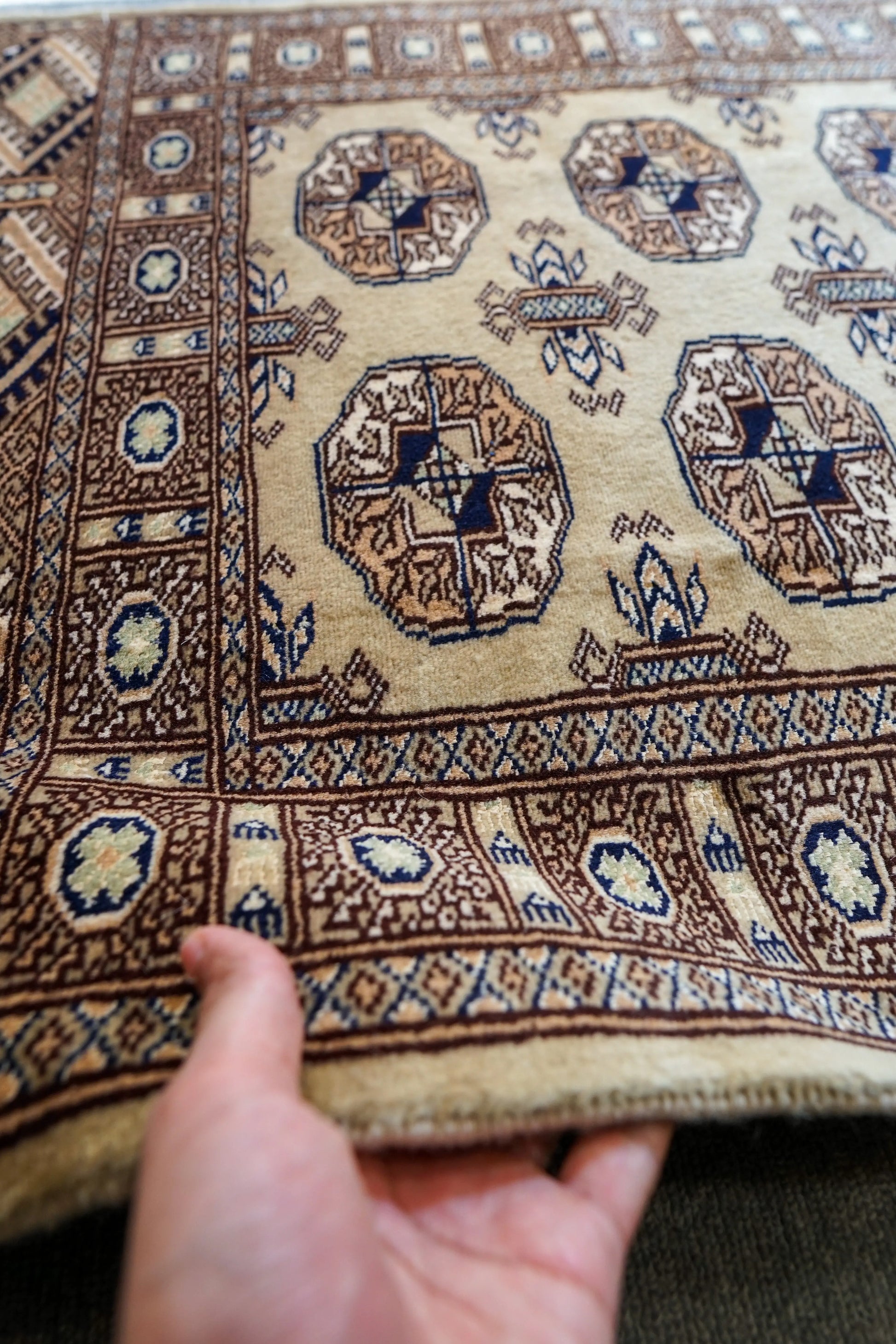112×77cm トルクメン ボハララグ 手織り絨毯 パキスタン絨毯 Decorworks