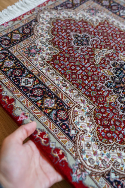  ペルシャ手織り絨毯 タブリーズ産 50RAJ 96×62cm 「マヒ文様」｜ウール＆シルク