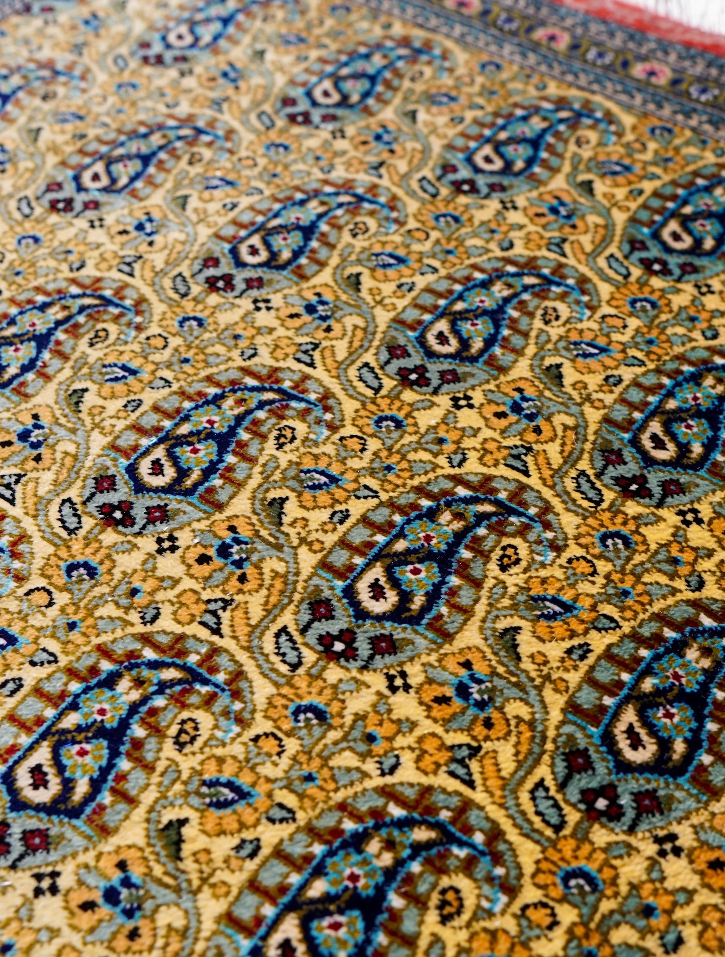  ペルシャ絨毯 クム産 100％シルク 手織り 90×56cm