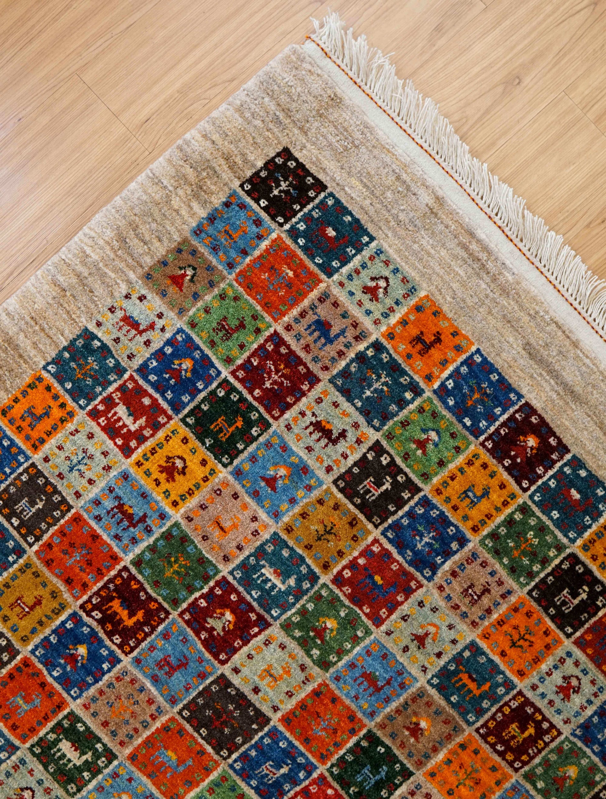  ペルシャ絨毯 手織りカシュクリギャッベ 188×118cm リズバフト