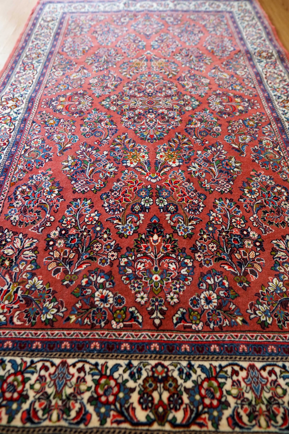  ペルシャ絨毯 サルーク産 210×152cm｜Fine Quality・細密な花文様の手織り絨毯