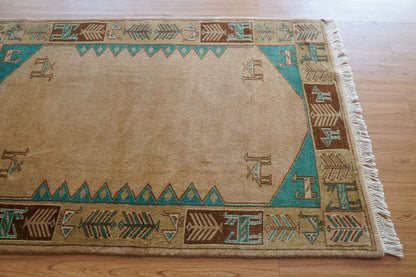 Collection 129×81cm パキスタン手織り絨毯 ベージュ＆ターコイズ モダンボーダーデザイン