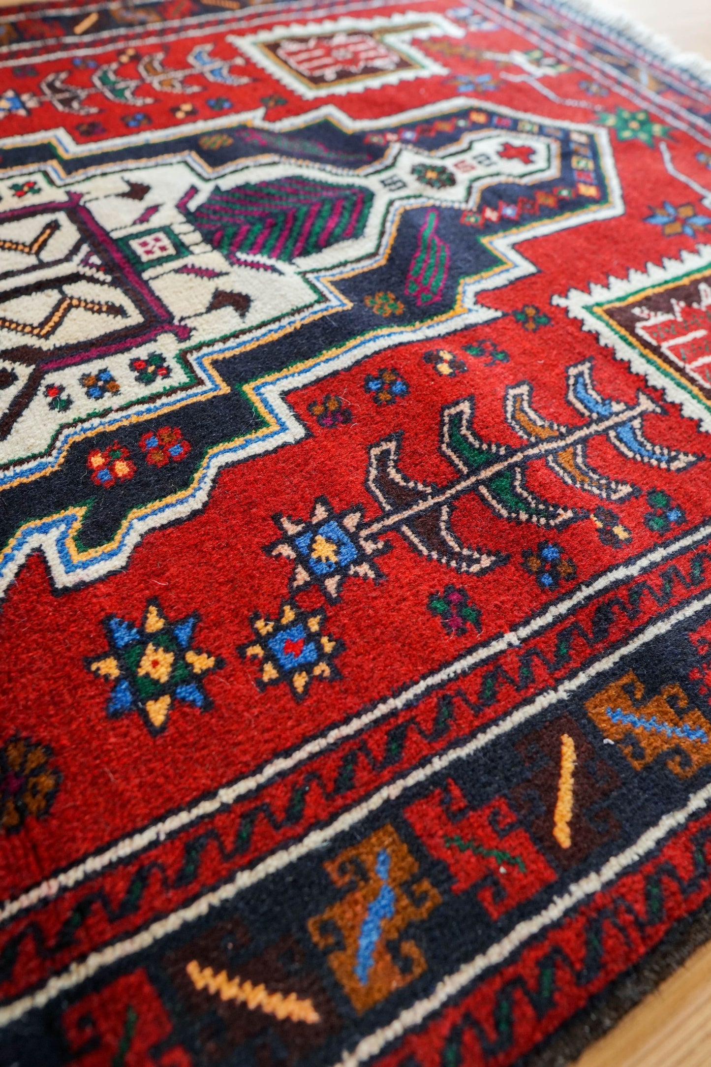  163×95cm ペルシャ 絨毯 バルーチ 手織り トライバルラグ