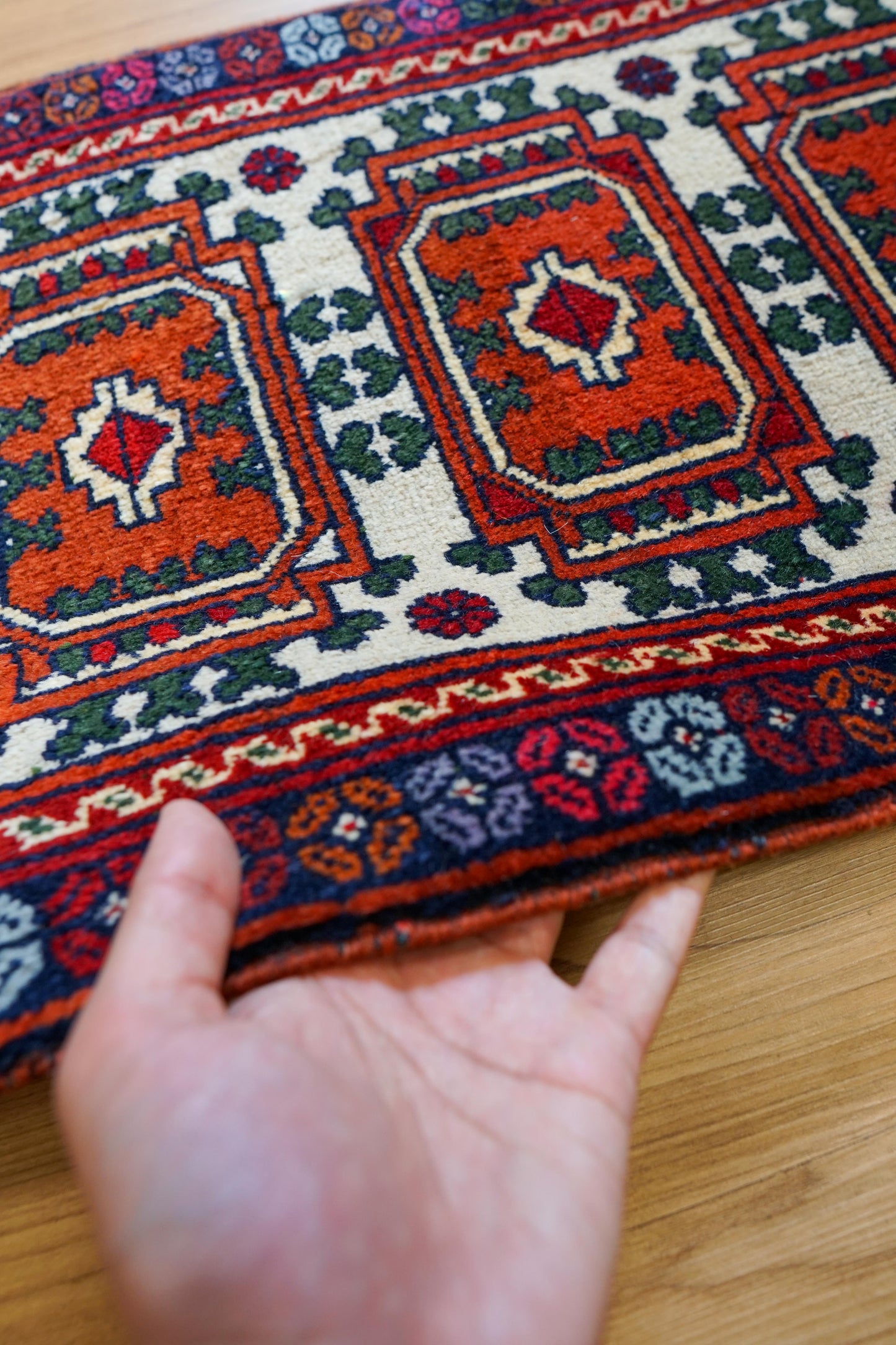 アフガニスタン手織り絨毯 カールモハメディ 54×42cm｜ミニラグ・玄関マットサイズ トライバルラグ