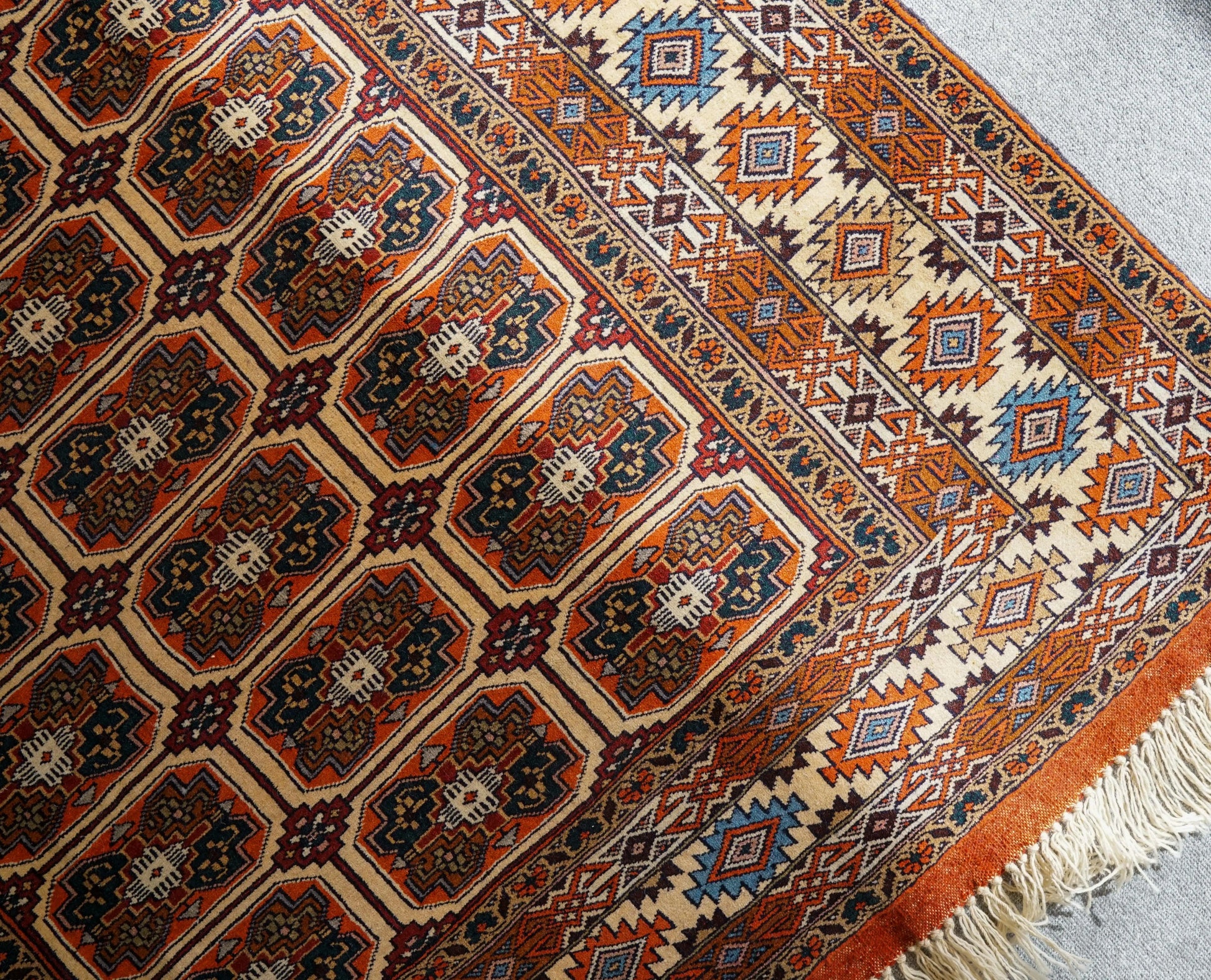 174×120cm　トルクメン ボハラ　手織り絨毯 - Decorworks