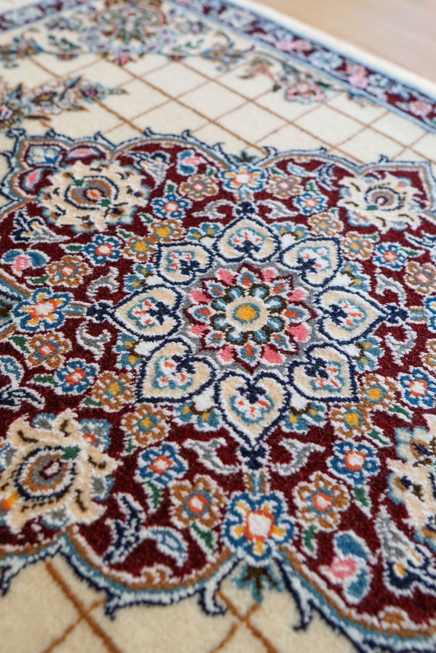  ペルシャ絨毯 ナイン産 94×65cm