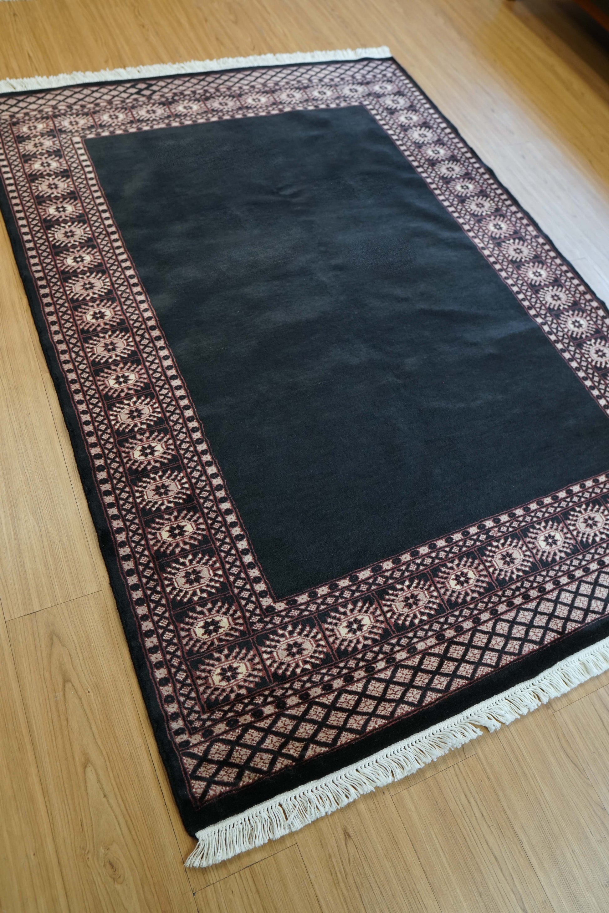  パキスタン手織り絨毯 183×131cm ボーダー柄