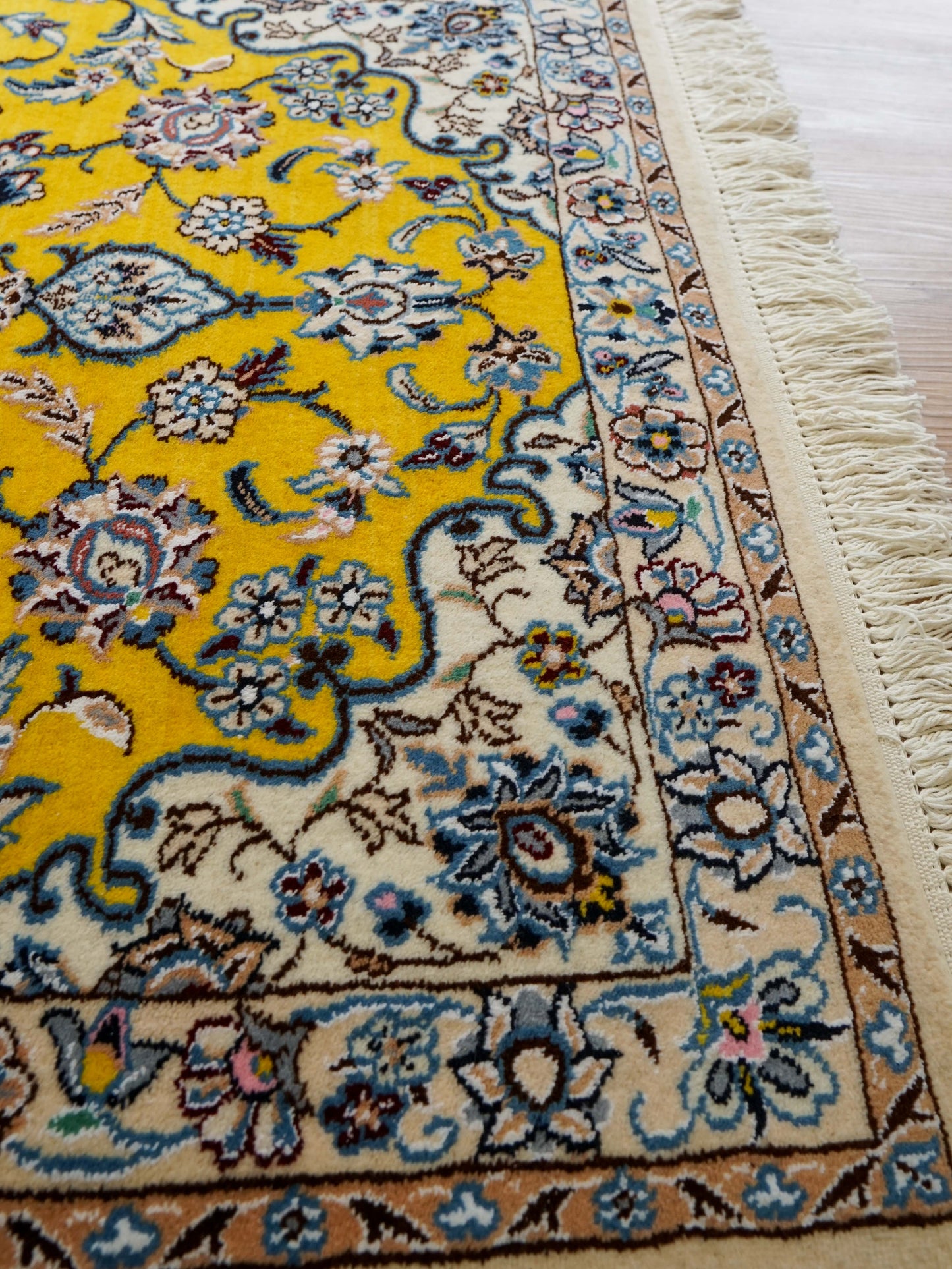 手織りペルシャ絨毯 ナイン産 120×80cm　