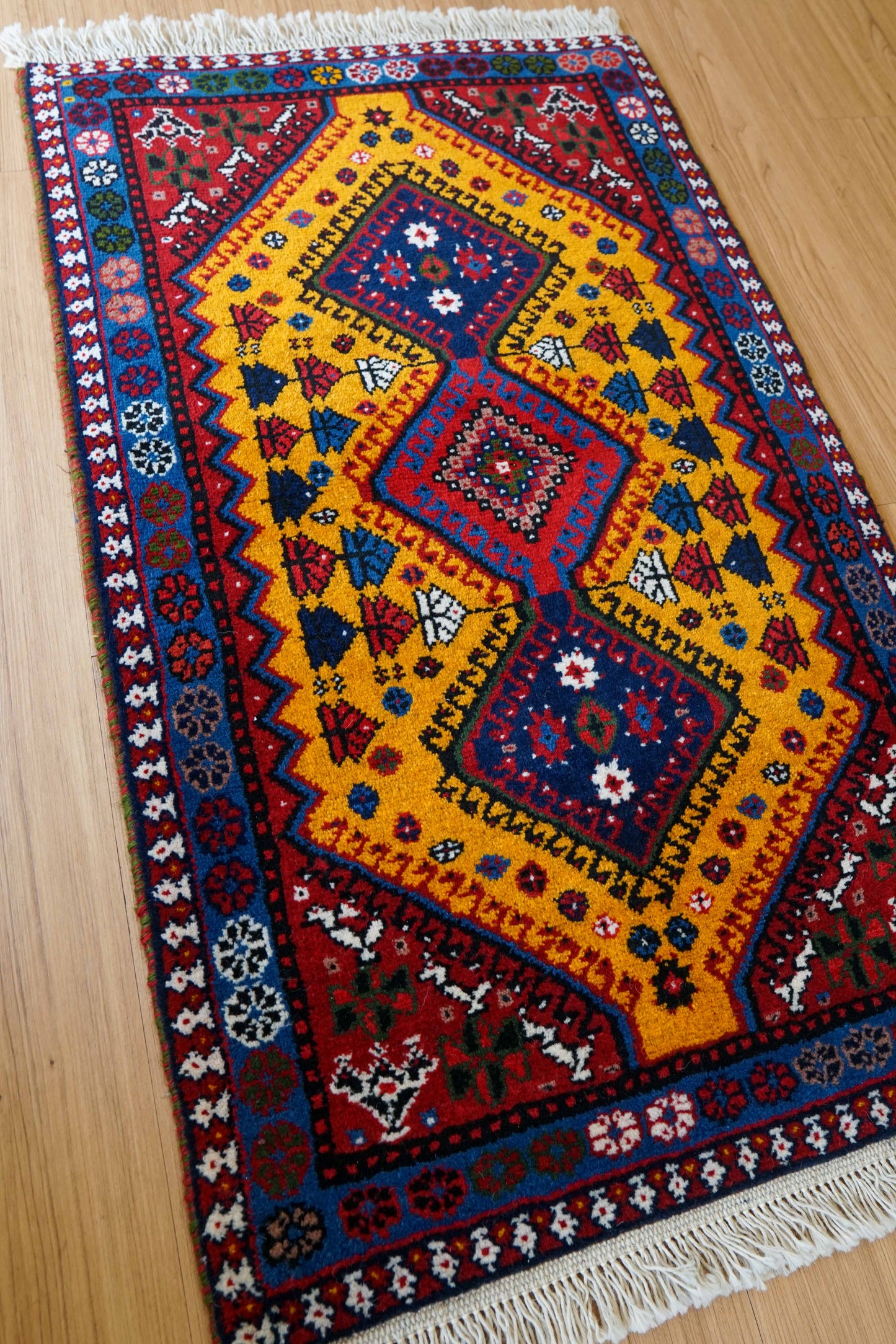 手織りペルシャ絨毯 ヤラメ 100×59cm｜トライバルデザイン ウールラグ