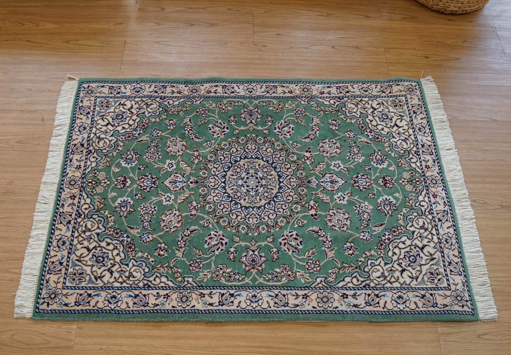  116×78cm ペルシャ手織り絨毯 ナイン産