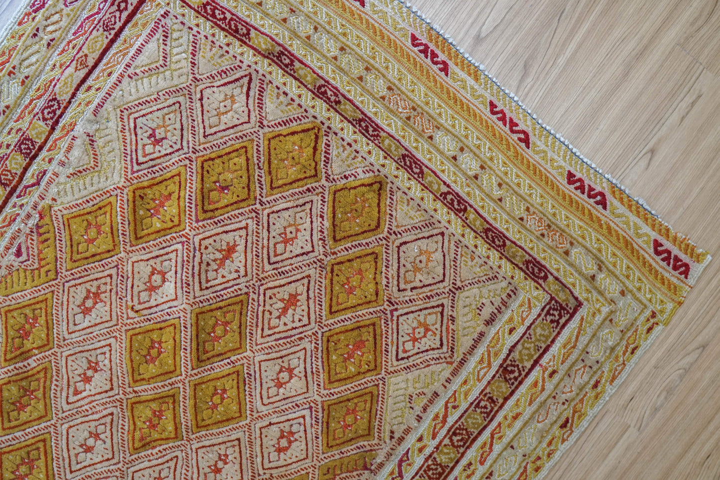 Collection アフガン手織りマシュワニキリム 121×94cm