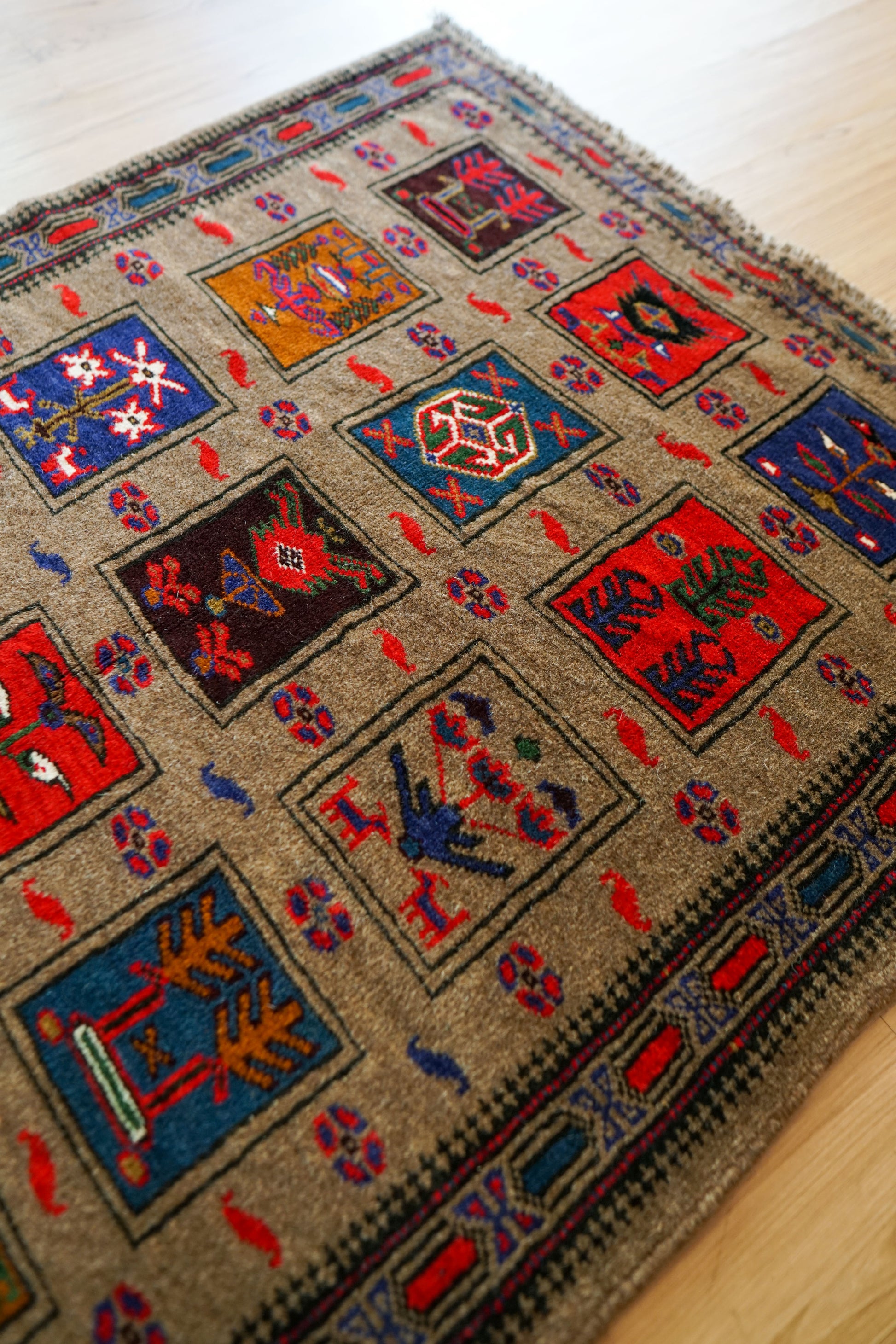  132×94cm バルーチ絨毯 ヴィンテージ トライバルラグ ペルシャ絨毯