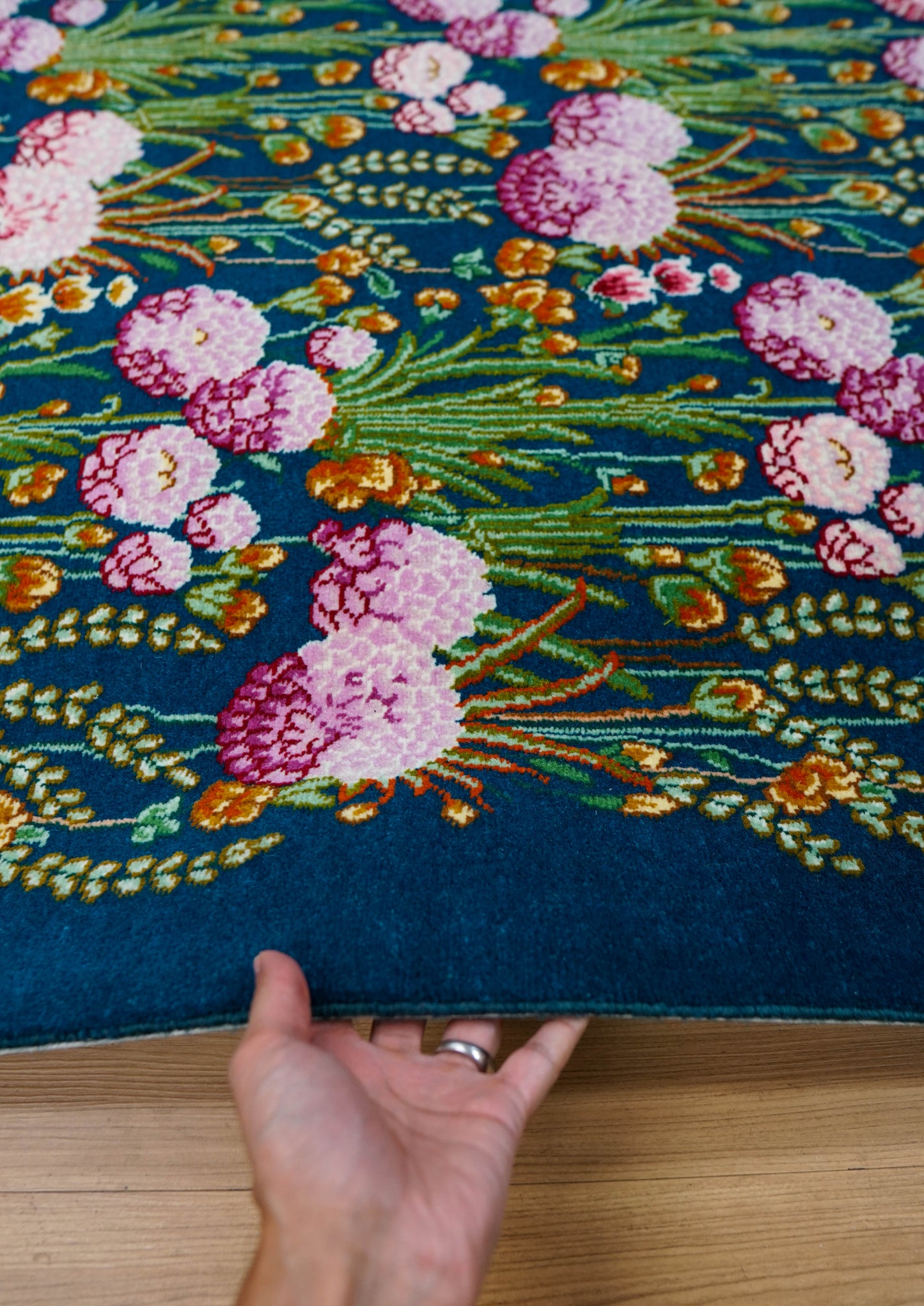  ペルシャ手織り絨毯 タブリーズ 175×103cm