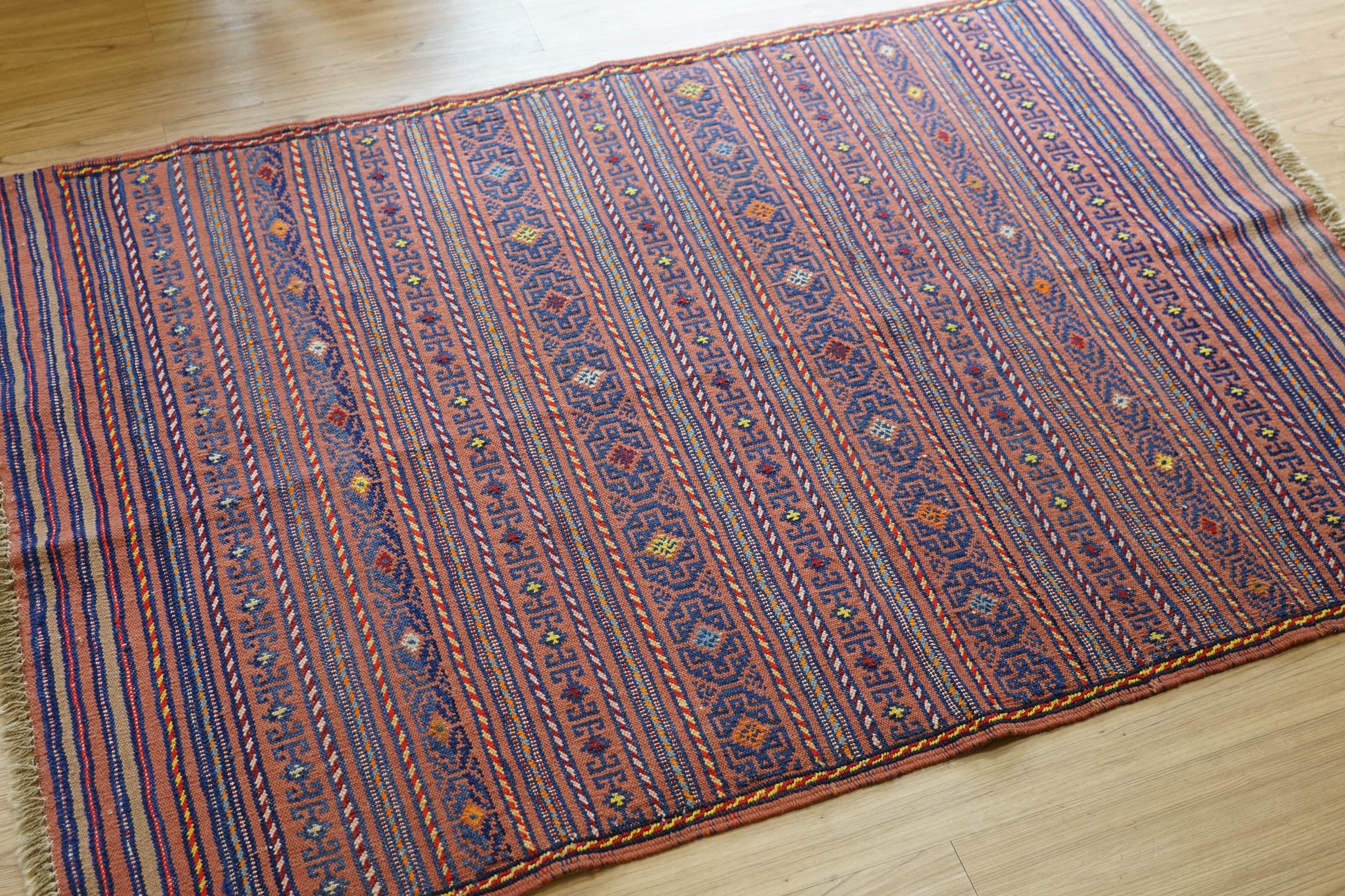  ペルシャ 手織りキリム トラバルラグ 144×94cm